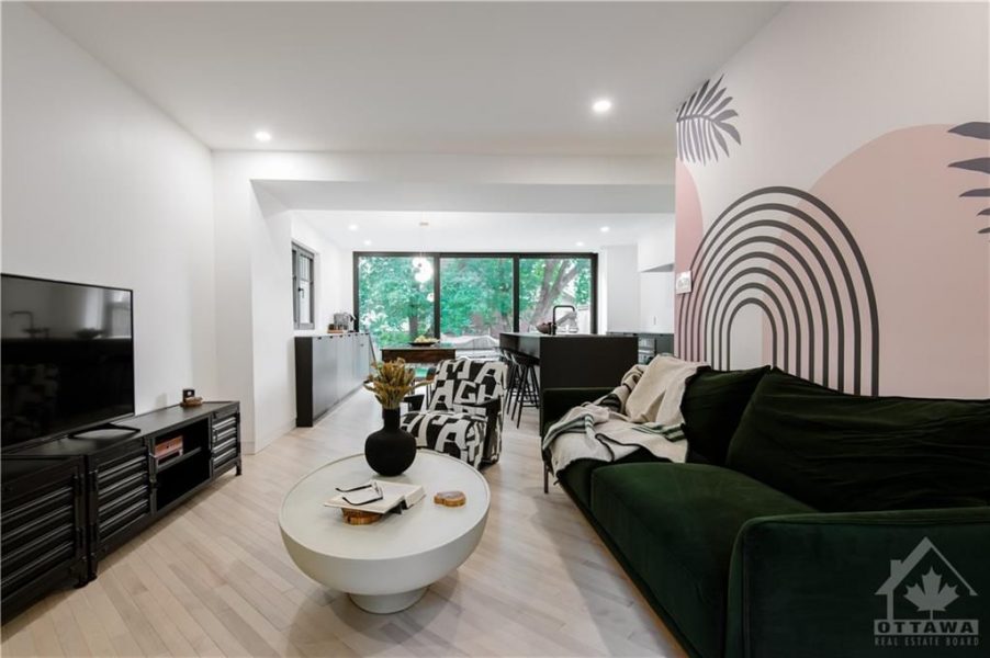 Common hardwood throughout for a seamless look
